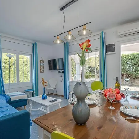 Mb1-house With Big Garden ,swimming-pool, & Barbacue In Сasa de vacaciones Rosas