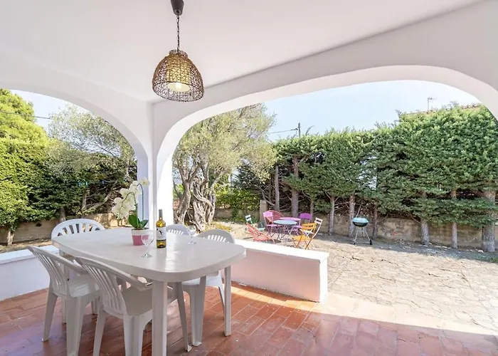 Casa de Férias Mb1-house With Big Garden ,swimming-pool, & Barbacue In Roses