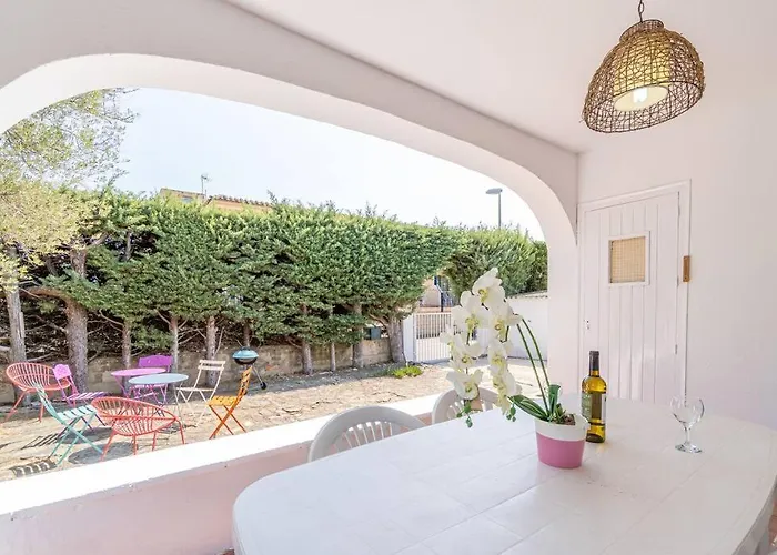 Mb1-house With Big Garden ,swimming-pool, & Barbacue In Roses