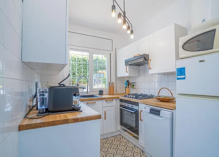 Mb1-house With Big Garden ,swimming-pool, & Barbacue In Casa de Férias Roses